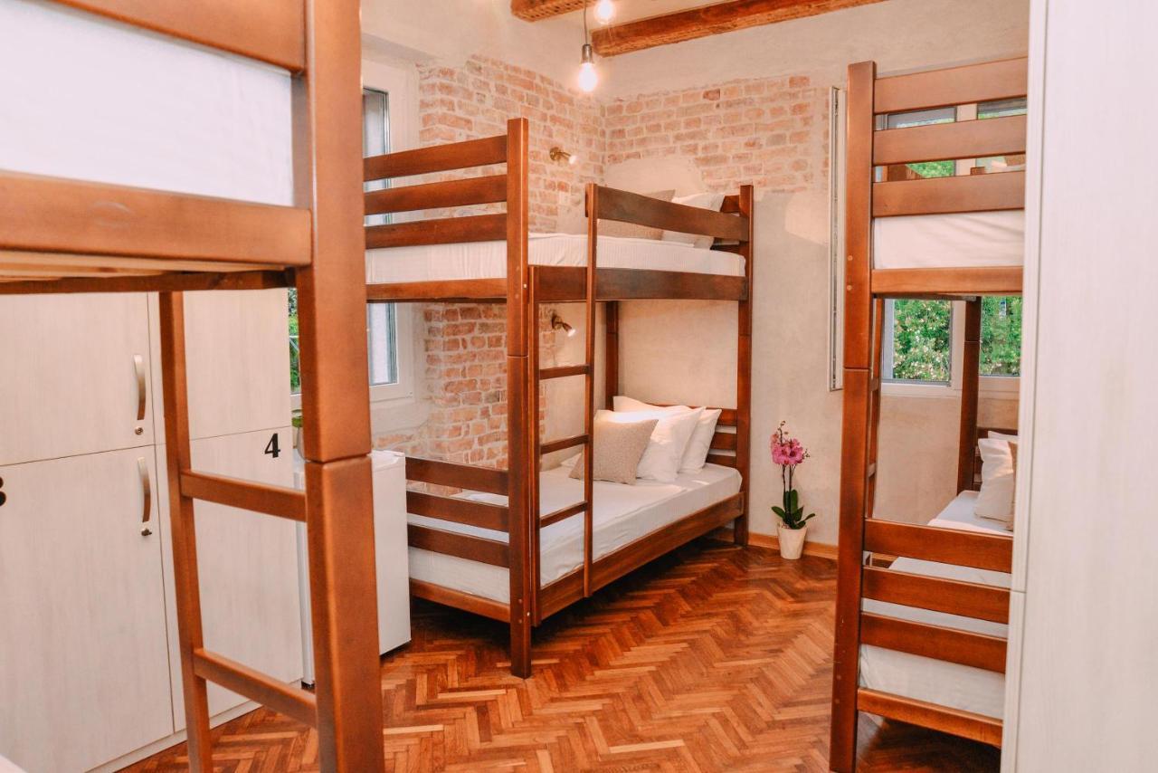 Step To Kotor Bay Guesthouse ภายนอก รูปภาพ
