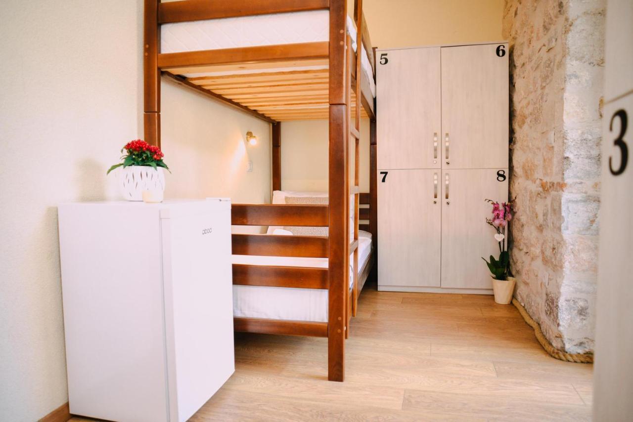 Step To Kotor Bay Guesthouse ภายนอก รูปภาพ