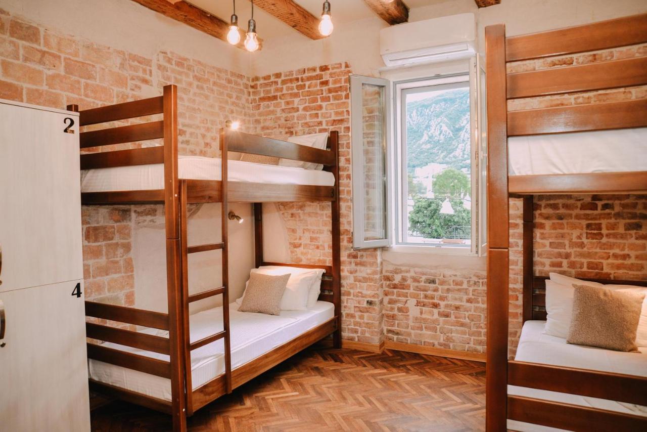 Step To Kotor Bay Guesthouse ภายนอก รูปภาพ