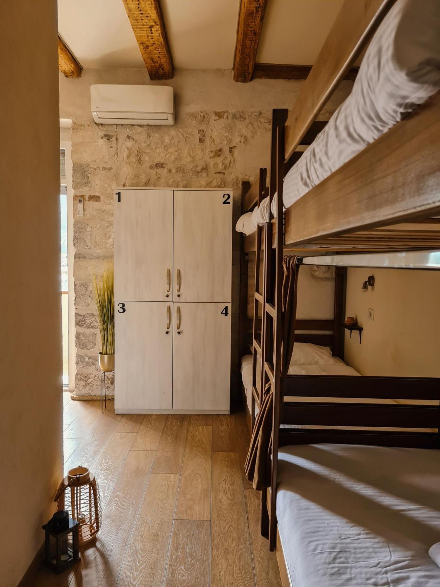 Step To Kotor Bay Guesthouse ภายนอก รูปภาพ