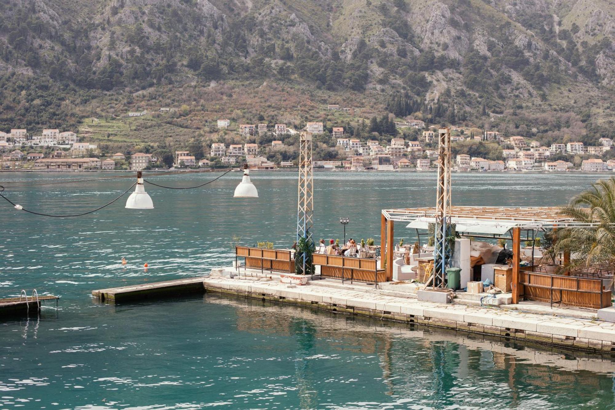 Step To Kotor Bay Guesthouse ภายนอก รูปภาพ