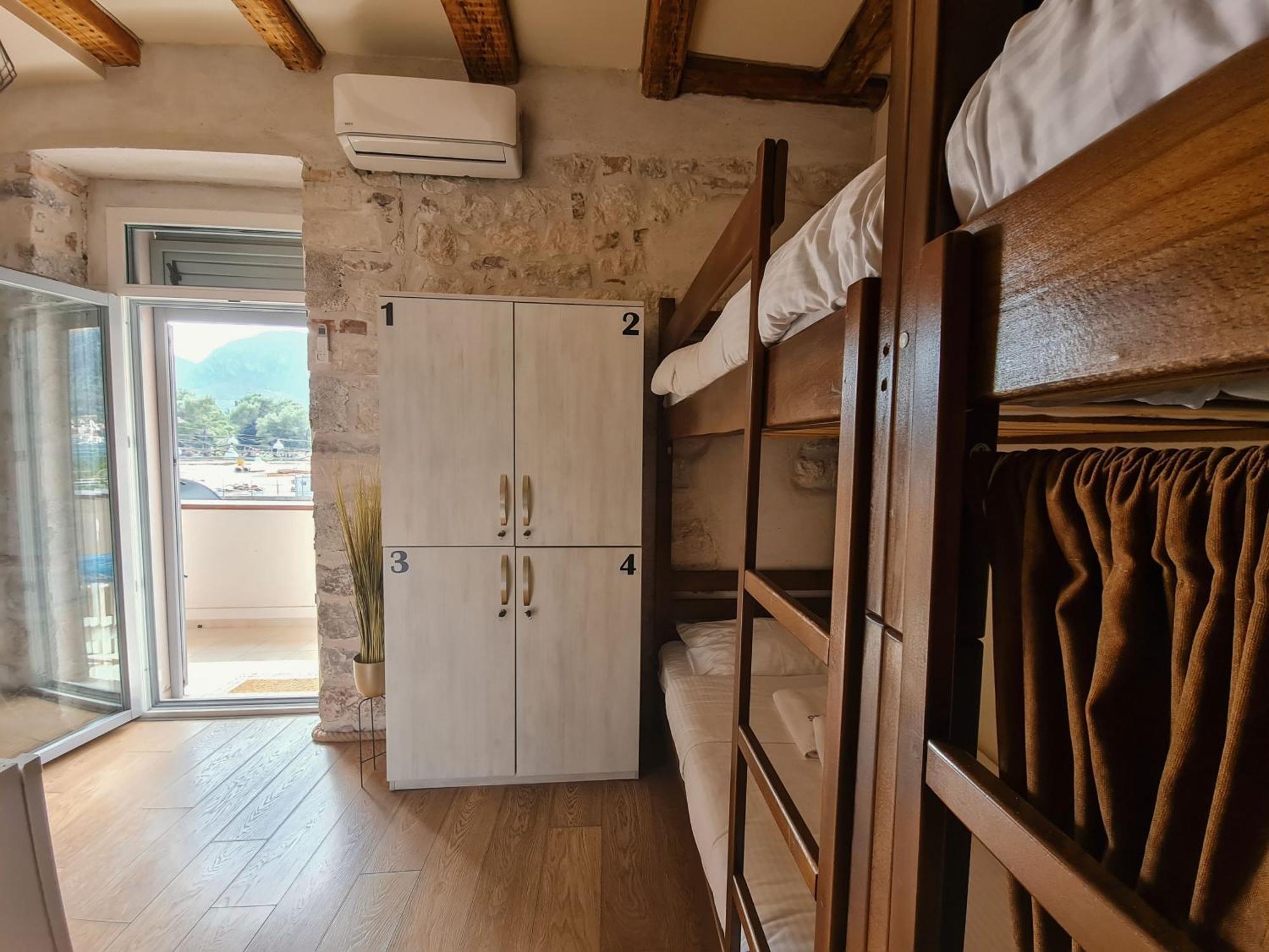 Step To Kotor Bay Guesthouse ภายนอก รูปภาพ