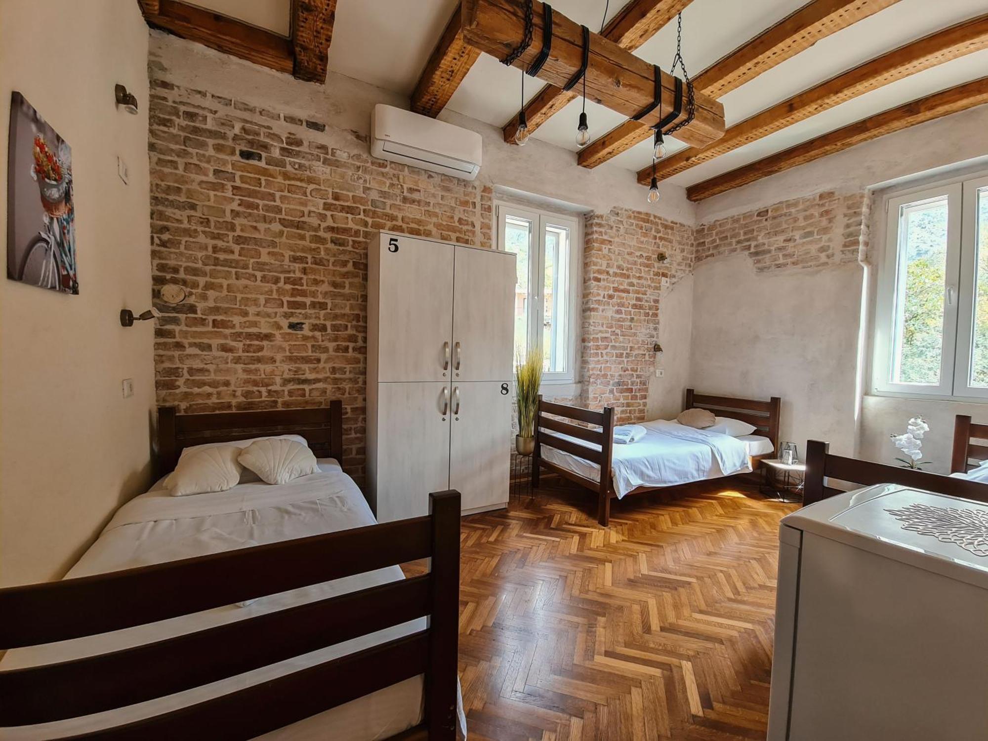 Step To Kotor Bay Guesthouse ภายนอก รูปภาพ
